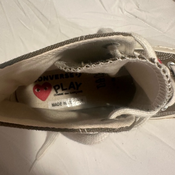 Brown Comme des Garçons Play × Chuck
70 Hi Top 'Multi Heart' Converse - Picture 2 of 3